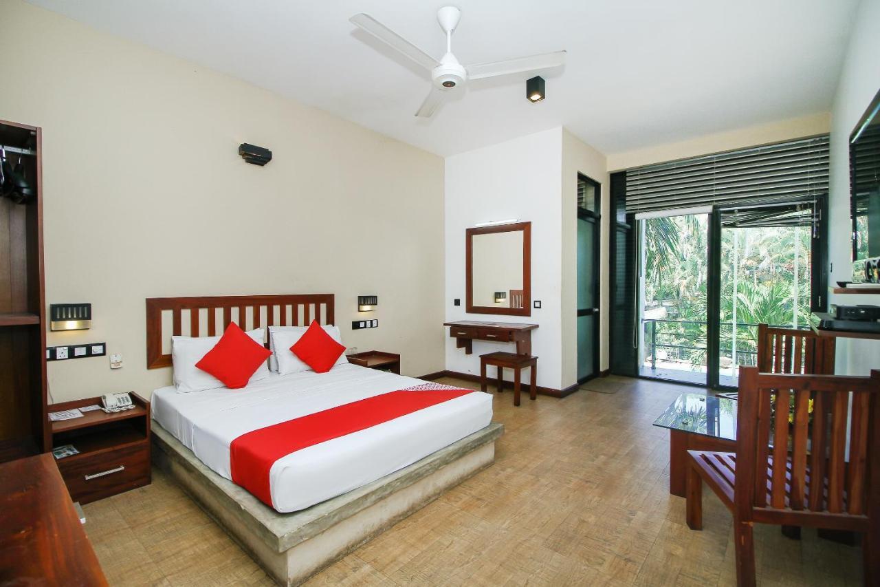 Oyo 471 Randiya Hotel โมราตูวา ภายนอก รูปภาพ