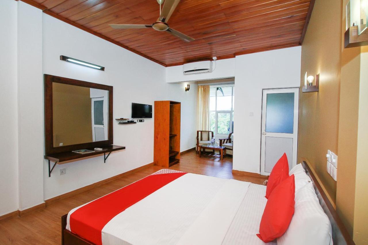 Oyo 471 Randiya Hotel โมราตูวา ภายนอก รูปภาพ