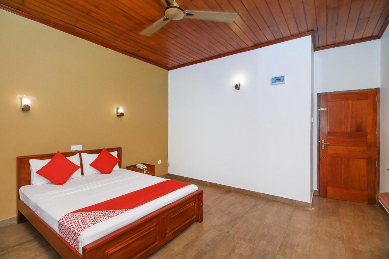 Oyo 471 Randiya Hotel โมราตูวา ภายนอก รูปภาพ