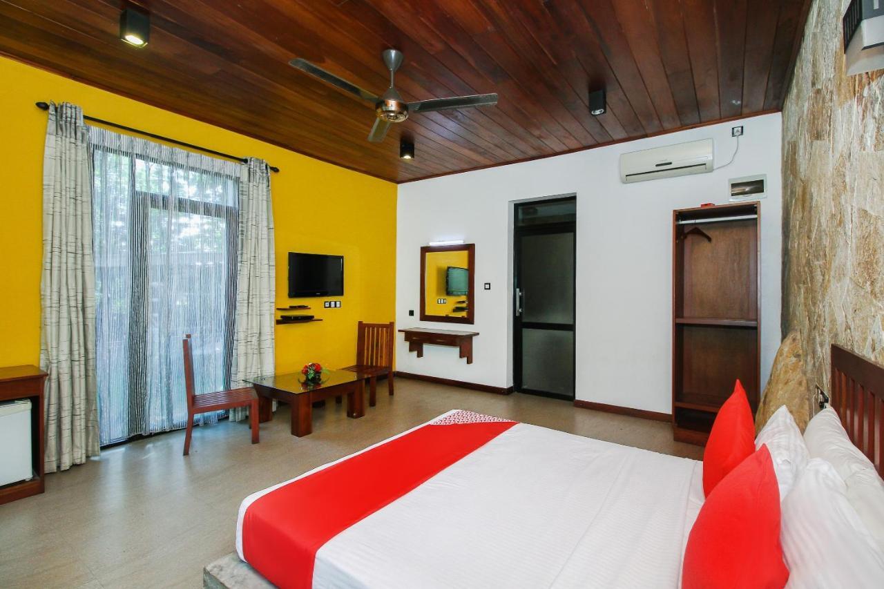 Oyo 471 Randiya Hotel โมราตูวา ภายนอก รูปภาพ