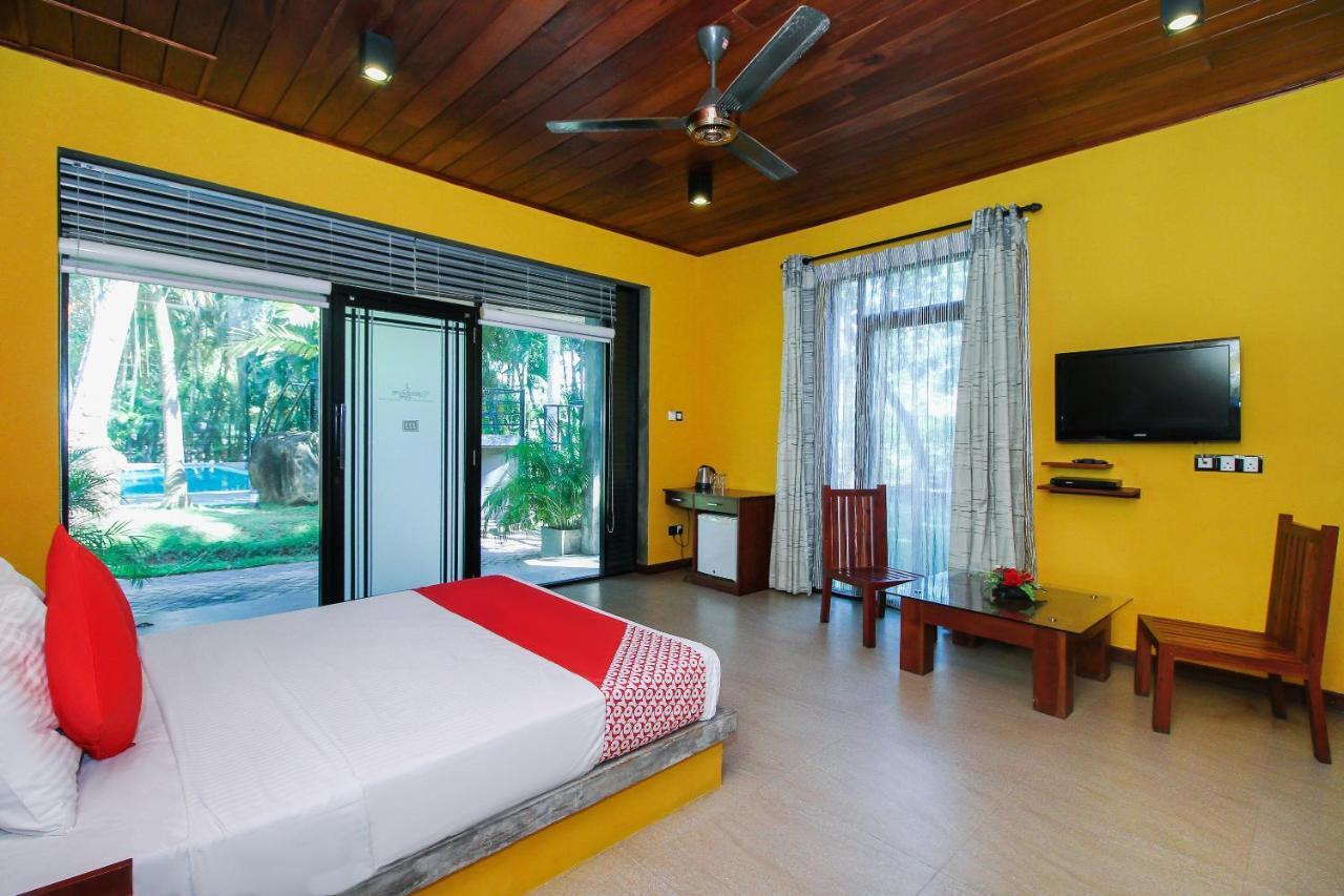 Oyo 471 Randiya Hotel โมราตูวา ภายนอก รูปภาพ